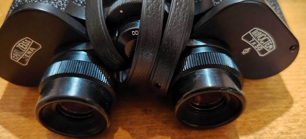 Продавам бинокъл Carl Zeiss Jena