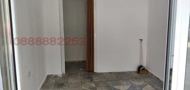 Дава се под наем Магазин в Пловдив, Център - 15 кв.м за 126.99 € - Снимка #6