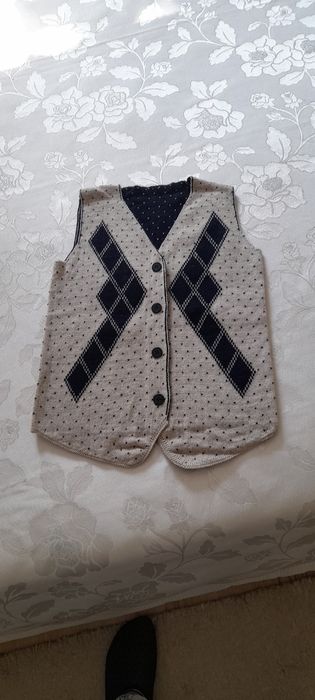 Брюки и юбка под кожу