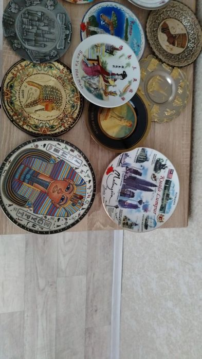 Продам тарелки сувениры на подарки