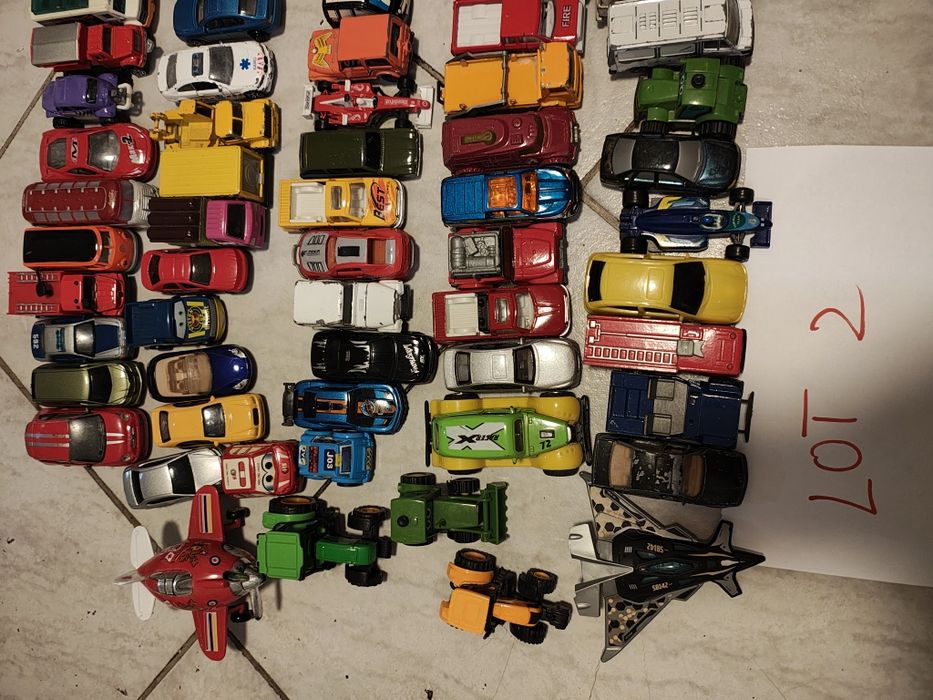 Vând mașinuțe metal și plastic - LOT 2