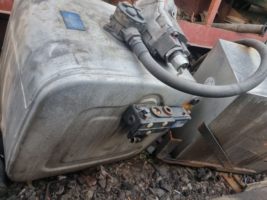 Гидробак. Гидронасос. Бампер. Мост. Коробка.