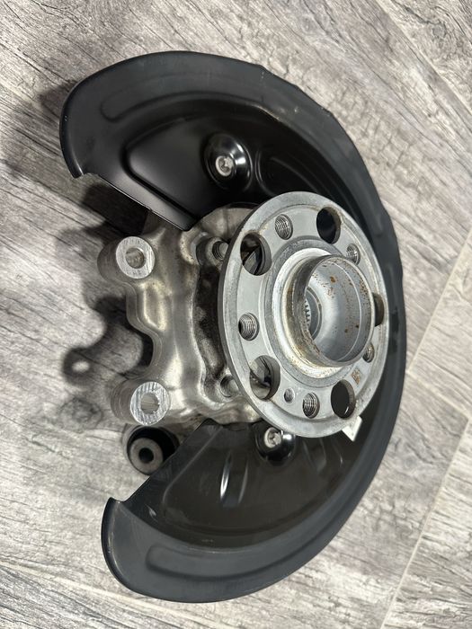 Заден десен шенкел за Мерцедес W206