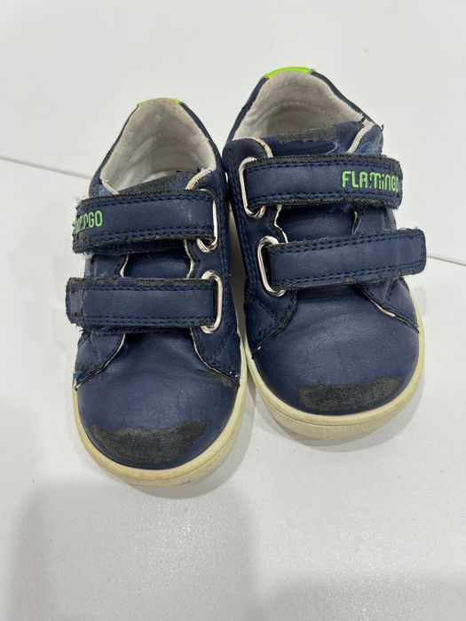 Продам детскую обувь