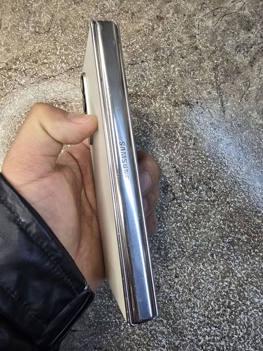 Samsung Fold 4. 12/256 dual sim