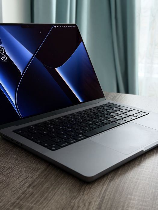 MacBook Pro 14” M1 Pro 32GB RAM 512GB SSD | 85% Battery | Space Gray | Оригинално зарядно