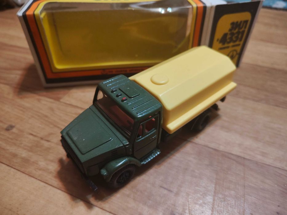 Коллекционное авто ЗИЛ-4331Ц