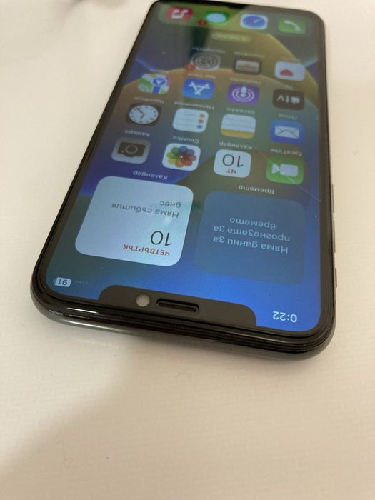iPhone X 64GB / 98% battery health