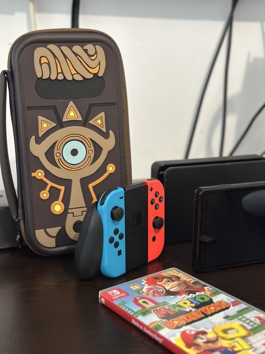 Vand Nintendo Switch /Husa/2 Jocuri