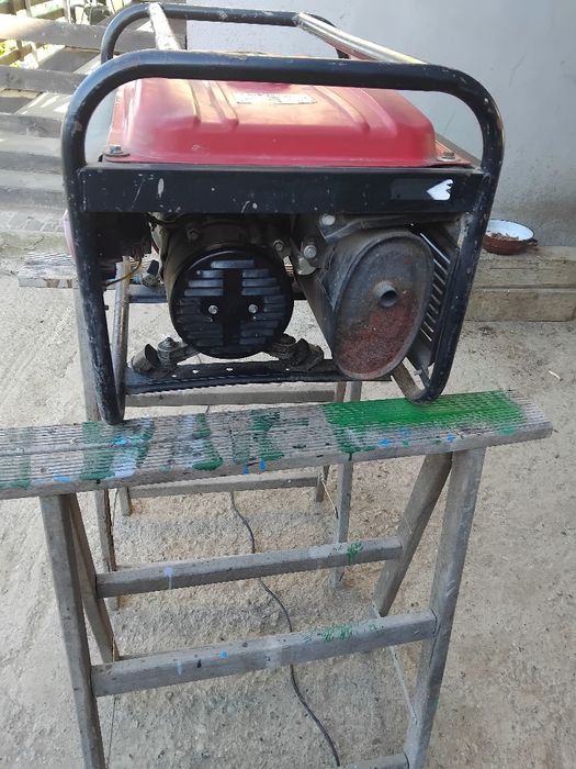 Generator  monofazic