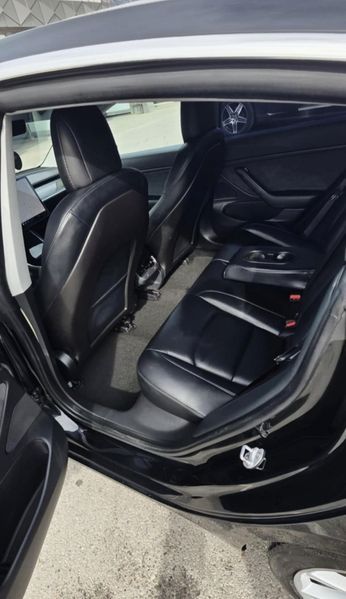 Стелки за Tesla Model 3 от 2017 до 2023 с поръчка