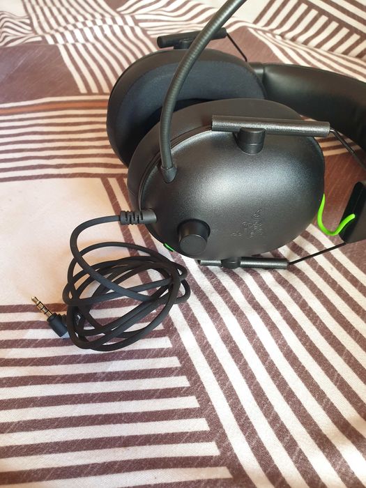 Продам оригинальные наушники Razer Blackshark V2 X 7.1 проводные