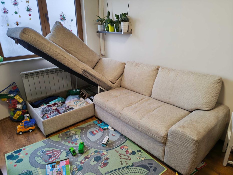 Ъглов диван с функция за спане