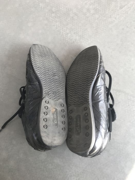 Продавам ползвани обувки Bata 40 номер