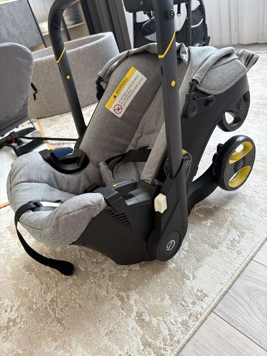 Продам коляску-автолюльку
