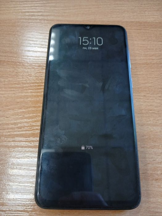 Телефон Samsung A70