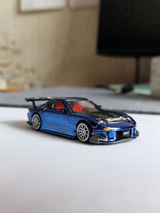 Модель машины 1/64 Mazda rx7 poprace