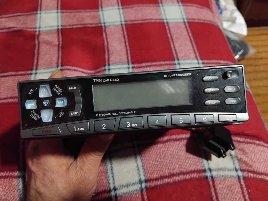 Ретро автокасетофон TEN D-785 – падащ панел и ISO букса