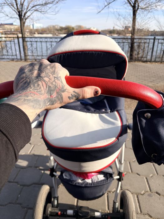 Продаю коляску 2в1 Adamex