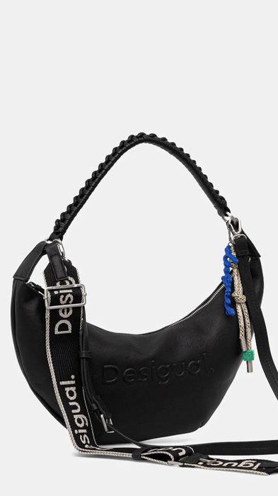 Desigual дамска чанта ежедневна,нова с три  варианта за дръжки.Черна