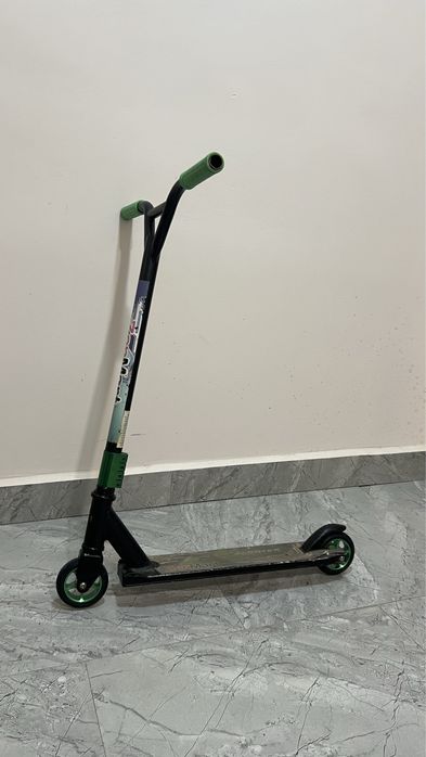 Продам самакат 3 штук 1 сомакат стойт 3000