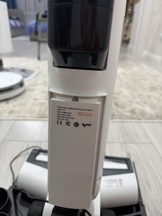 Вертикальный моющий пылесос