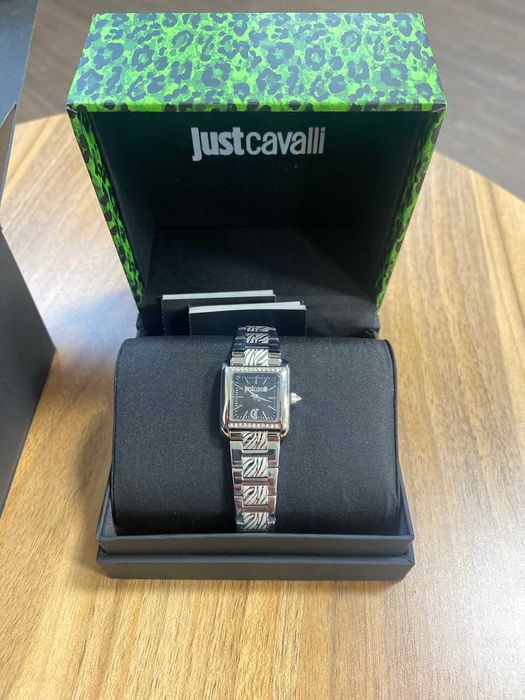 Дамски часовник Just Cavalli Animalier Sera Silver Black - JC1L384M0055, Чисто Нов