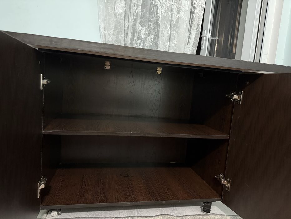 Кухонный стол стулья с колесами