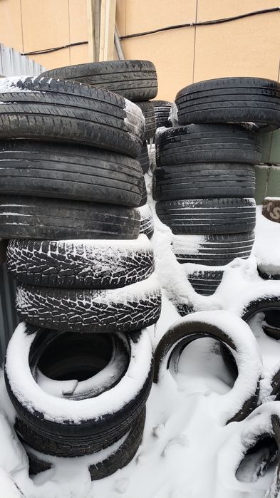 Шины б/у разные по 2 по одному
