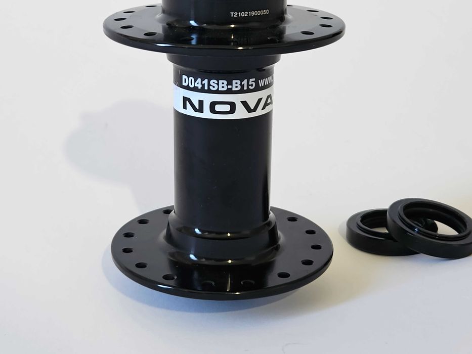 Предна главина Novatec D041SB-B15 32H 15x110мм Boost с Torque Caps