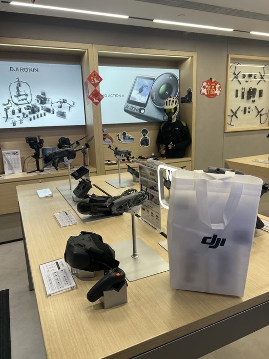 DJI Osmo pocket 3 1" CMOS Pocket Gimbal Camera