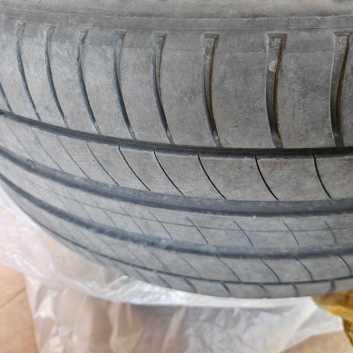 Anvelope Michelin vara(245/40/R19) si Goodride iarna (235/45/R18)