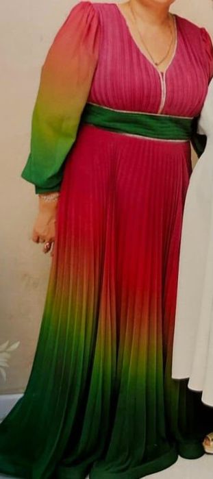 Вечернее нарядное платье