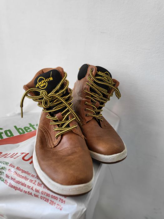 Ghete de iarna cu blanita alba , Si adidasi VANS .Tissot nou