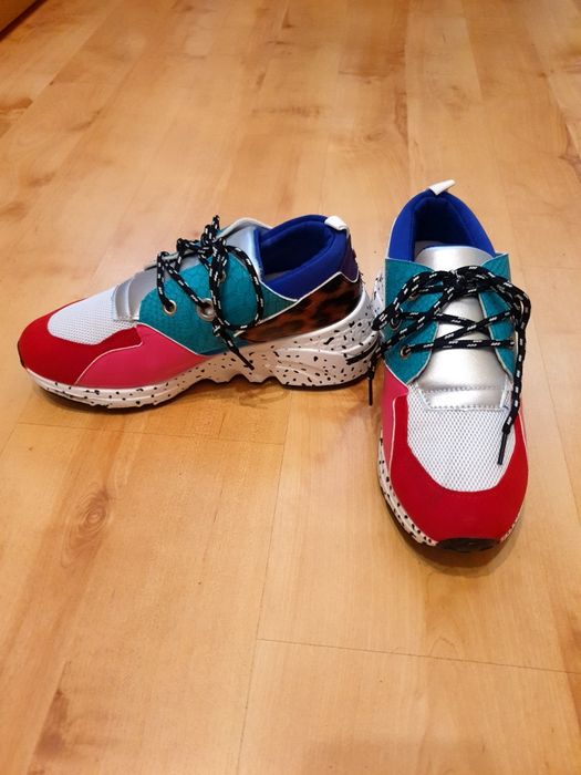 Дамски маратонки / сникърси