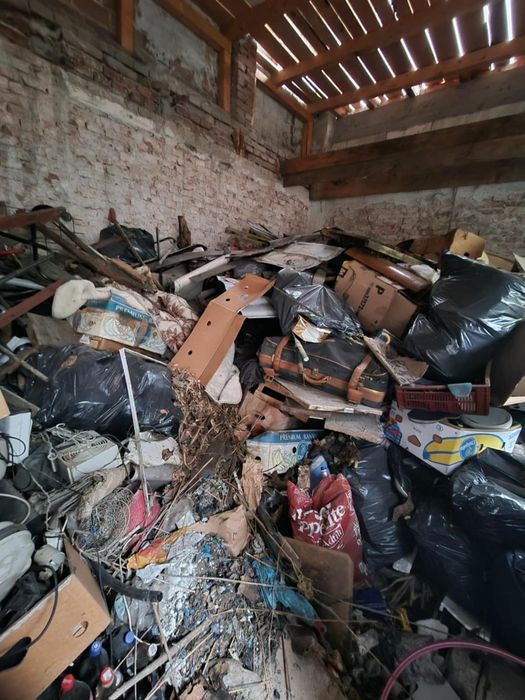 Servici complete debarasari demolari i