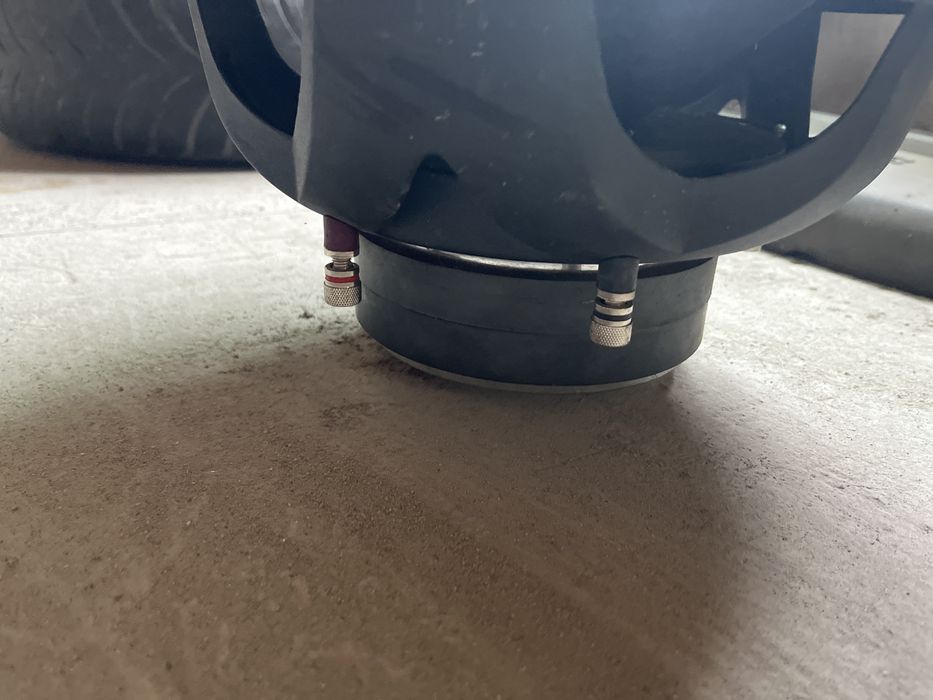 Продам сабвуфер и колонку