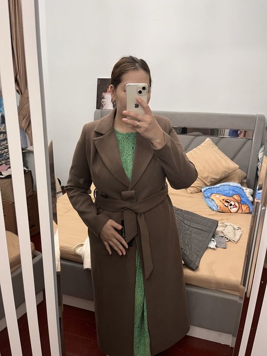 Платья вечерние пальто.