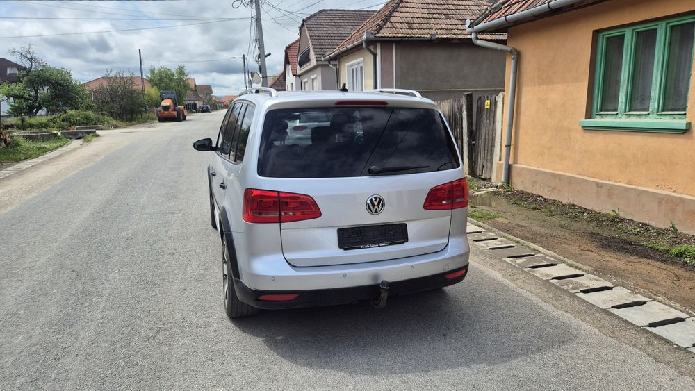 Volkswagen Cross Touran 7 loc
