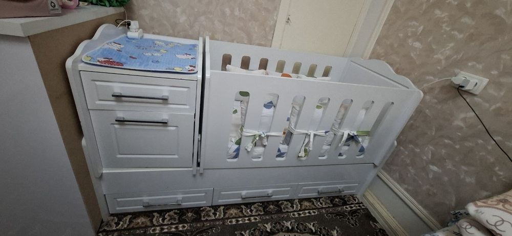Детская кроватка