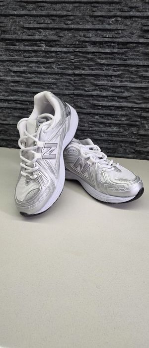 New Balance 740 whitee/green