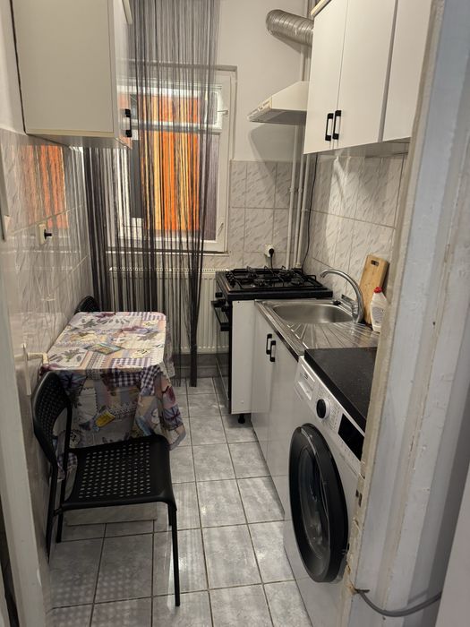 Garsoniera de inchiriat etaj 1