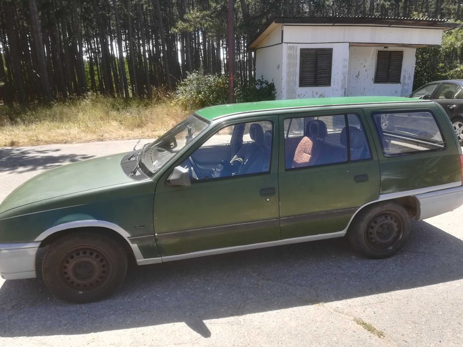 Продавам автомобил на старо