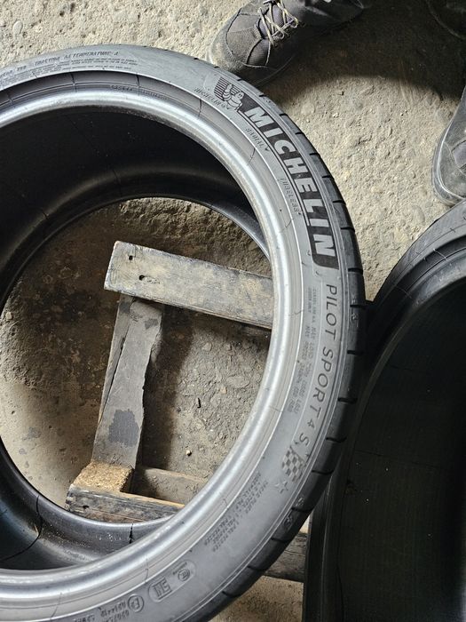 2 anvelope vara 255 35 19 Michelin 2022