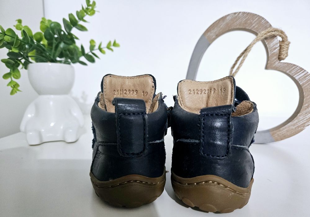 Ghete Bisgaard Gerl- 19(12,6 cm ),barefoot, piele naturala,primii pasi