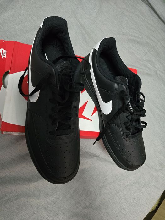 Adidasi nike court vision