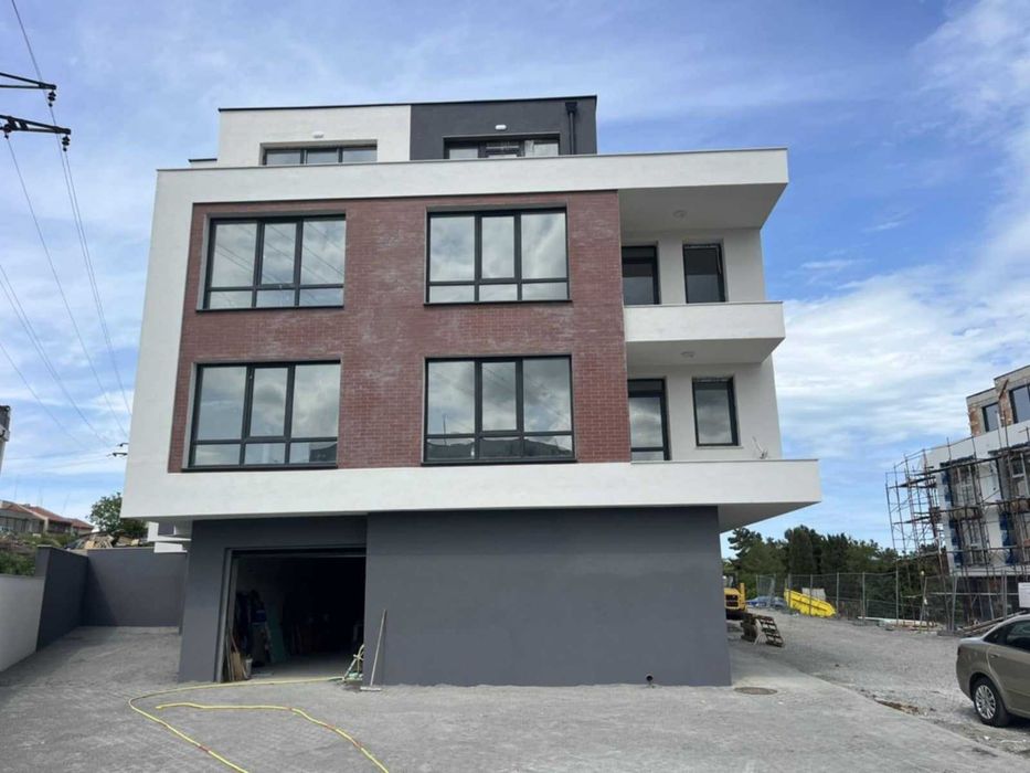 Тристаен апартамент в гр. Созопол