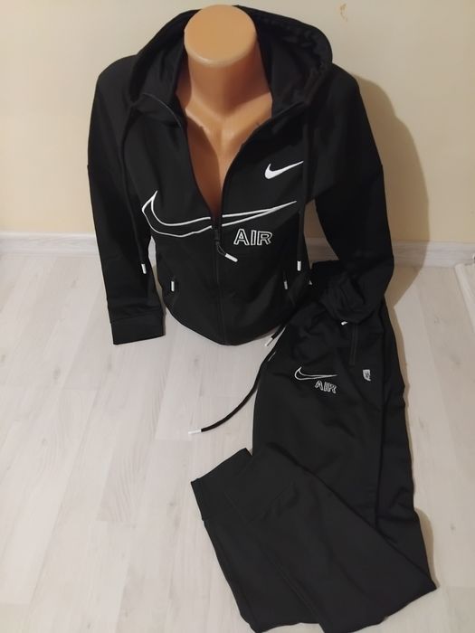 Trening dama Adidas si Nike!
