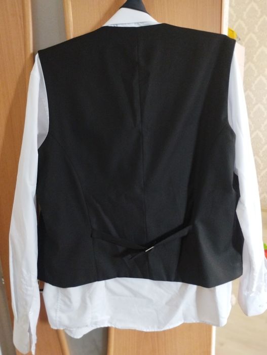 Рубашка, брюки классические, жакет .