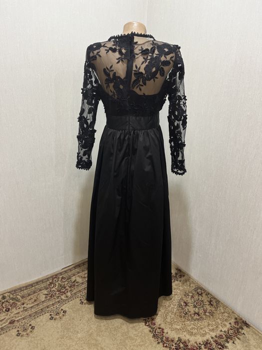 Платье продам